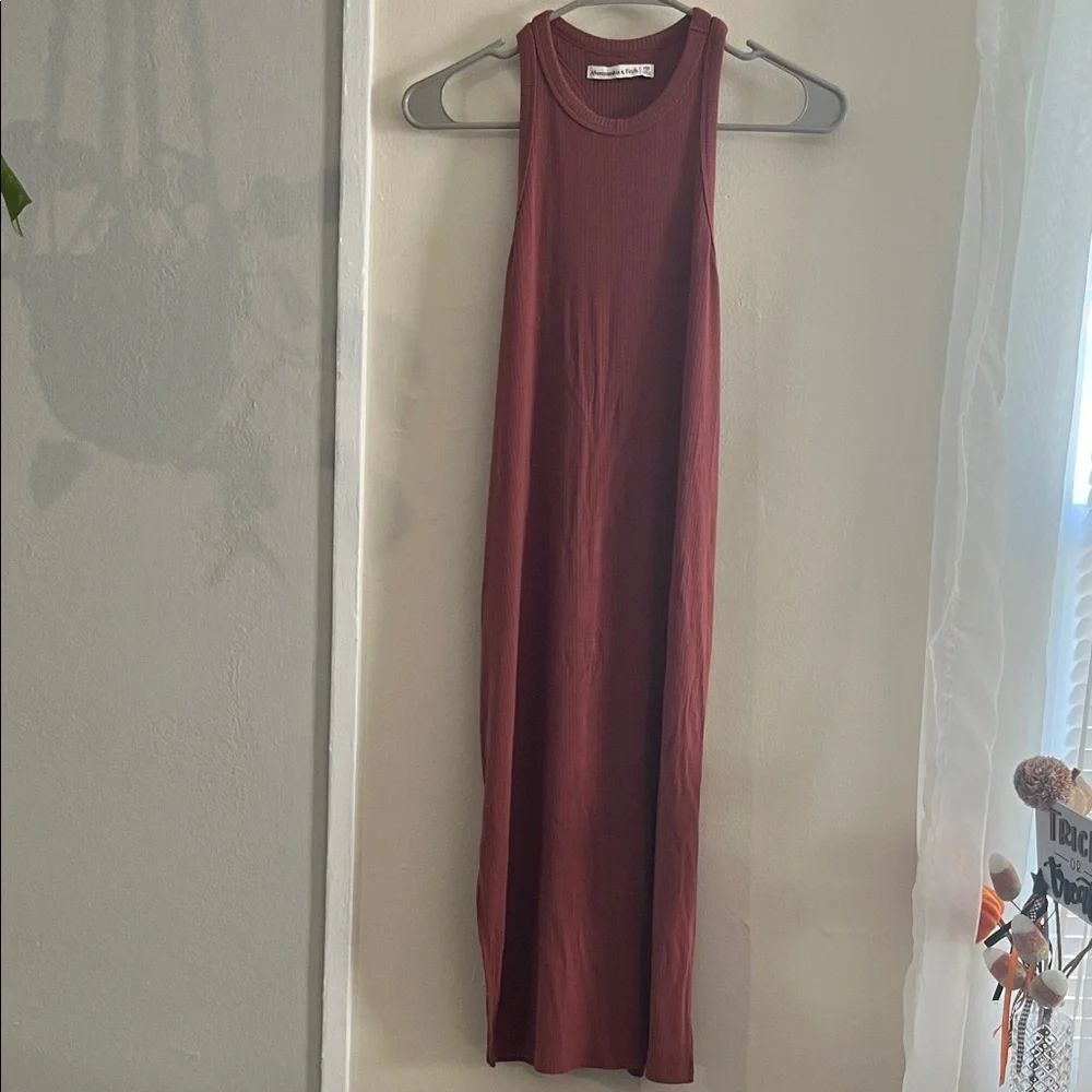 Women’s XS Abercrombie & Fitch Sleeveless Ribbed Maxi Dress in Deep Red